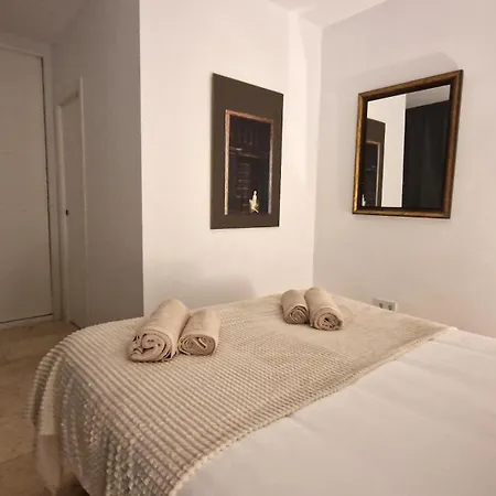 Ds Lealhomes, Patio And Terrace * Cordoue