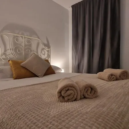 Appartement Ds Lealhomes, Patio And Terrace